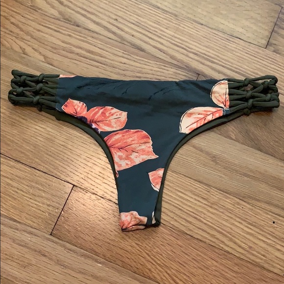 San Lorenzo Other - San Lorenzo Braided Thong Bottoms in Alo Alo